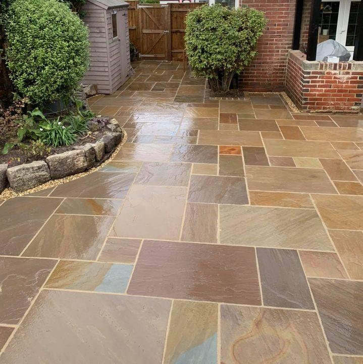 front garden patio paving, multi-sized and multi-coloured autumn brown paving
