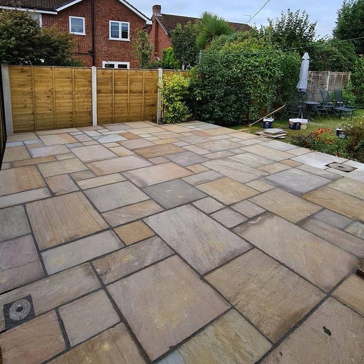 Various sized natural stone paving