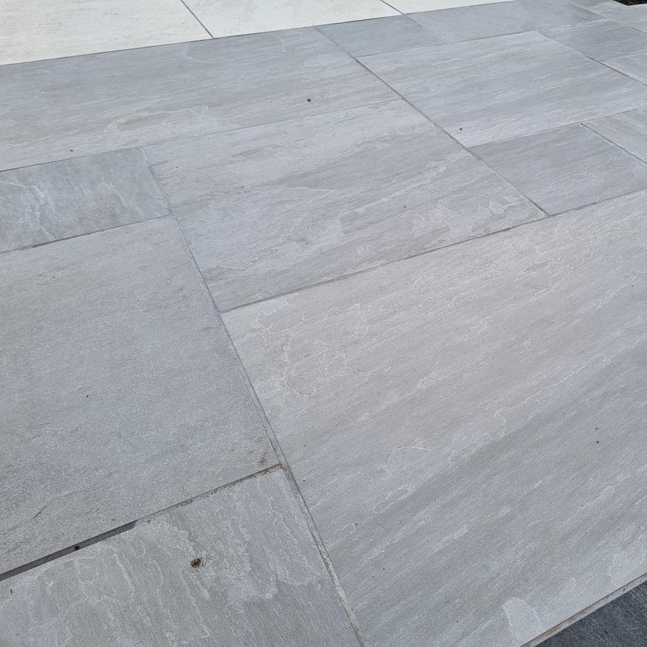 grey paving slabs 