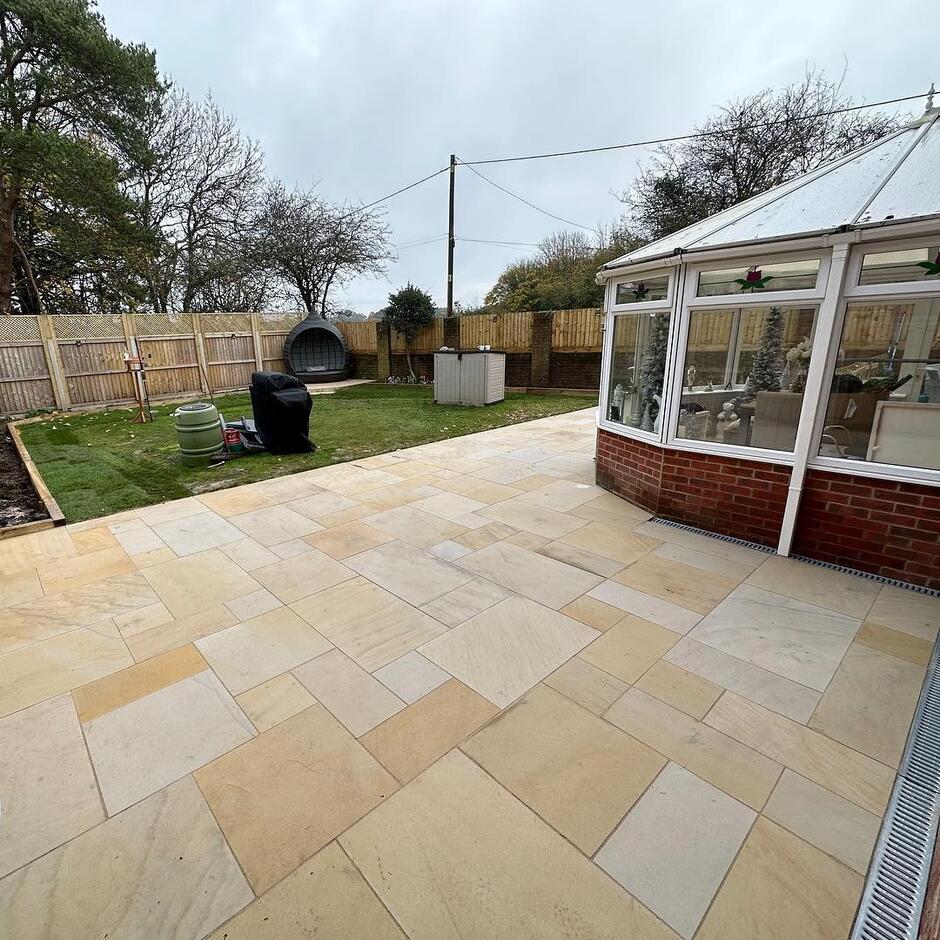 Sawn Tallow Fossil Sandstone Paving cream yellow patio slabs