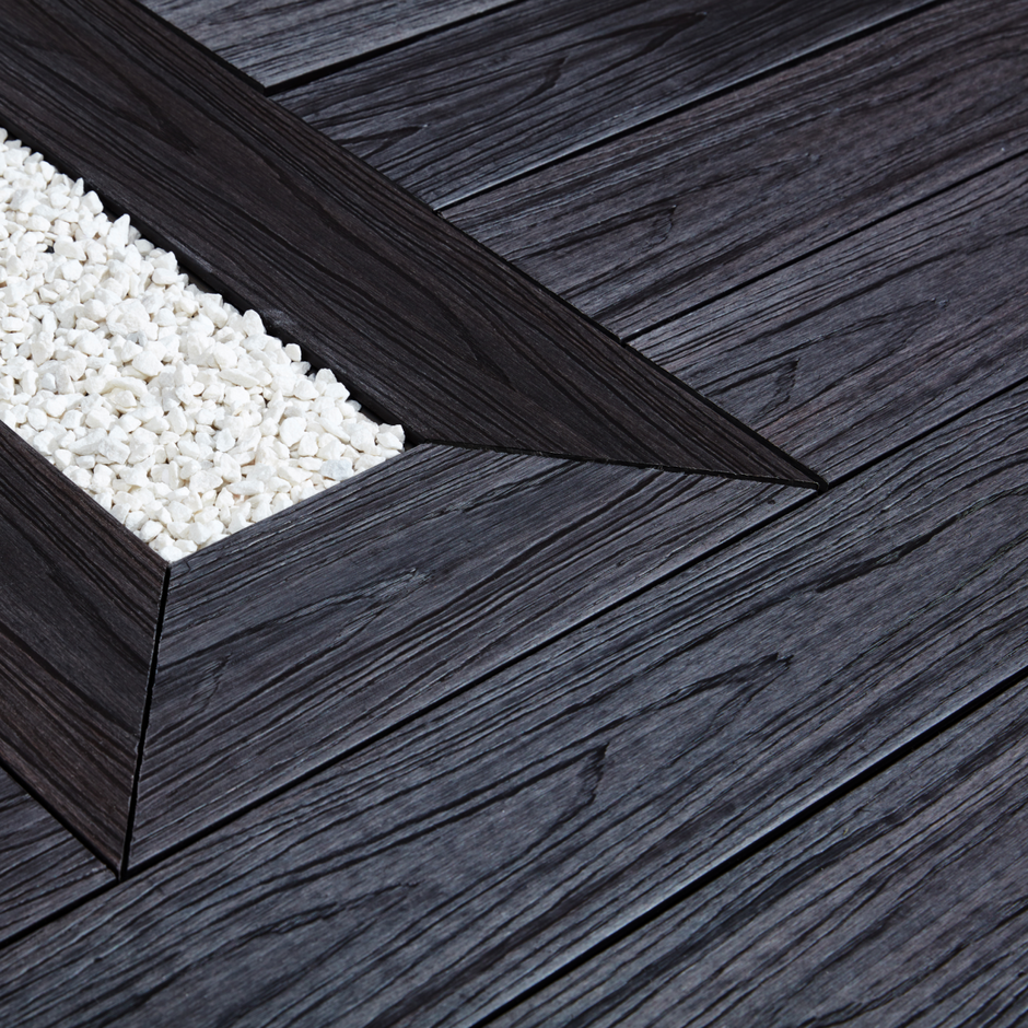 Composite Prime HD Dual Deck Carbon Black Decking with White Chippings
