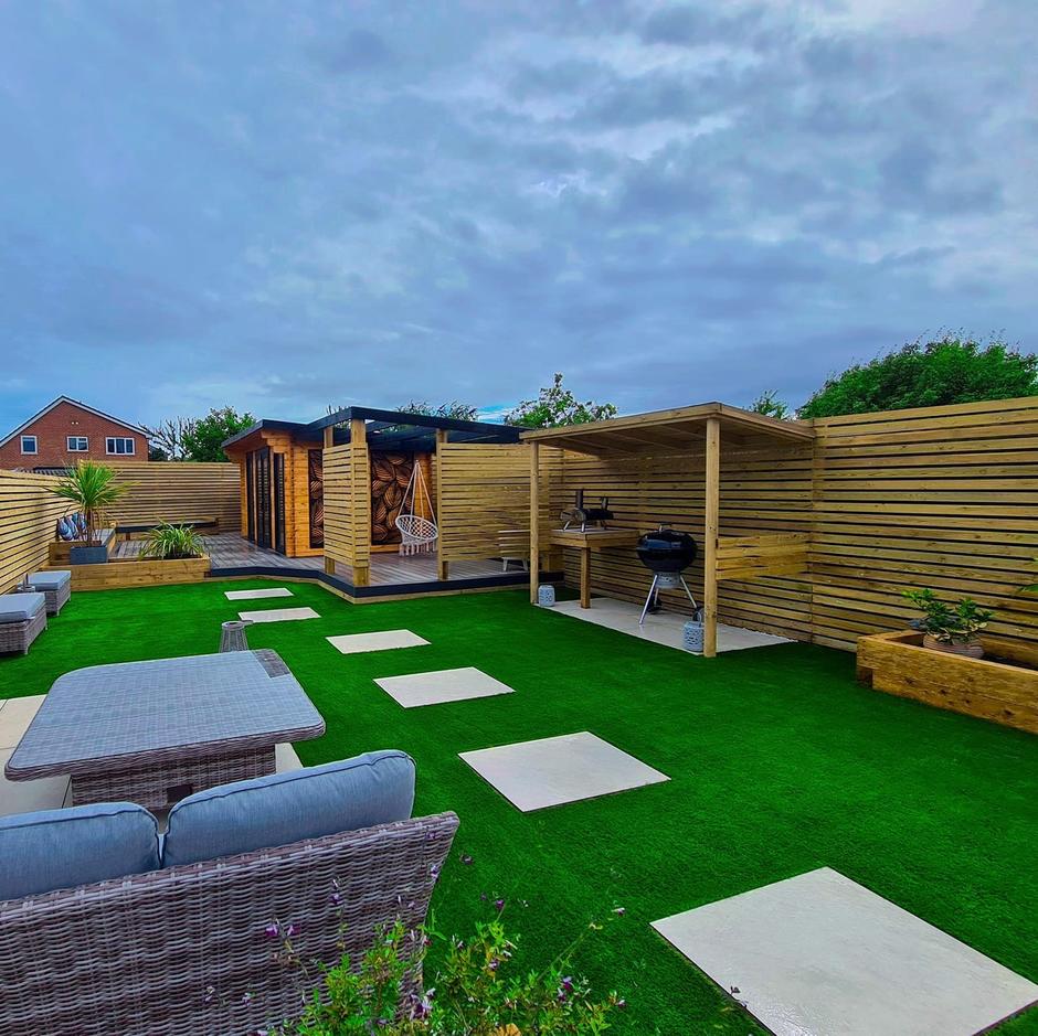 Sienna™ Quartz White Porcelain Paving