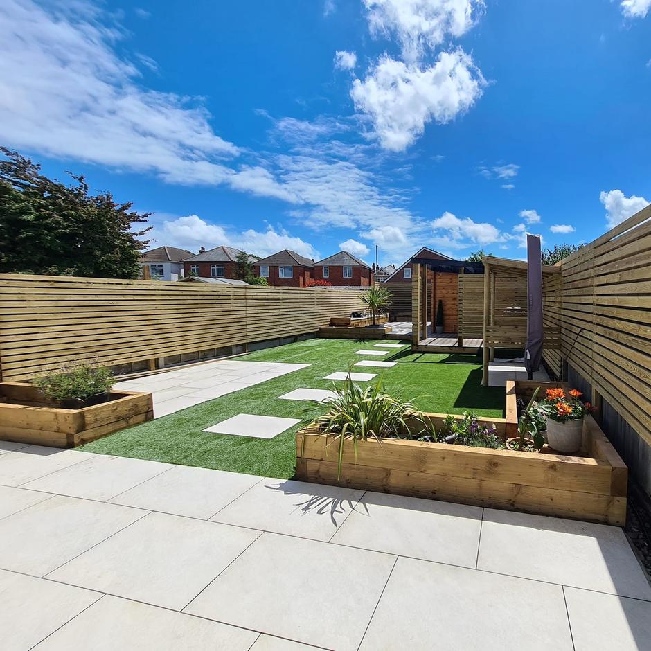 Sienna™ Quartz White Porcelain Paving