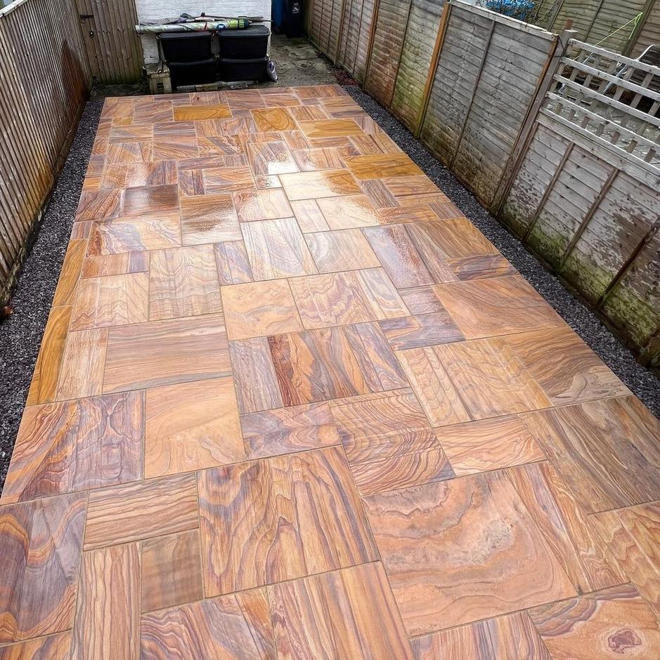 Sawn Rainbow Sandstone Paving back garden