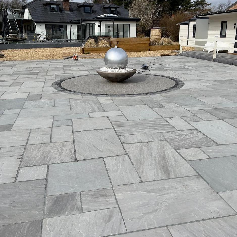 grey garden paving slabs