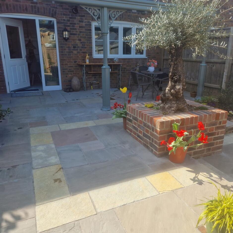 Fernlea Raj Green Sandstone Paving brown beige tan garden patio slabs