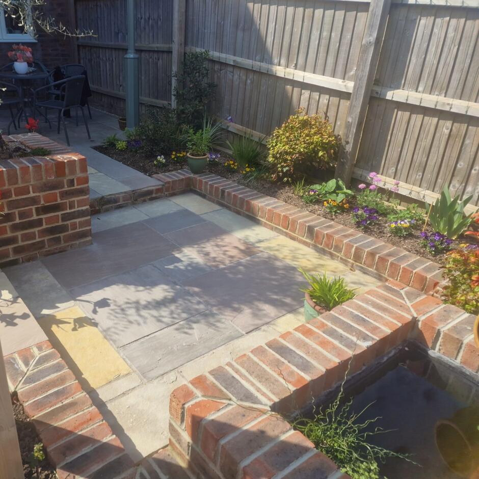 Fernlea Raj Green Sandstone Paving back garden paving stones