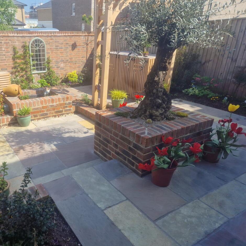 Fernlea Raj Green Sandstone Paving natural indian paving slabs with cobble setts