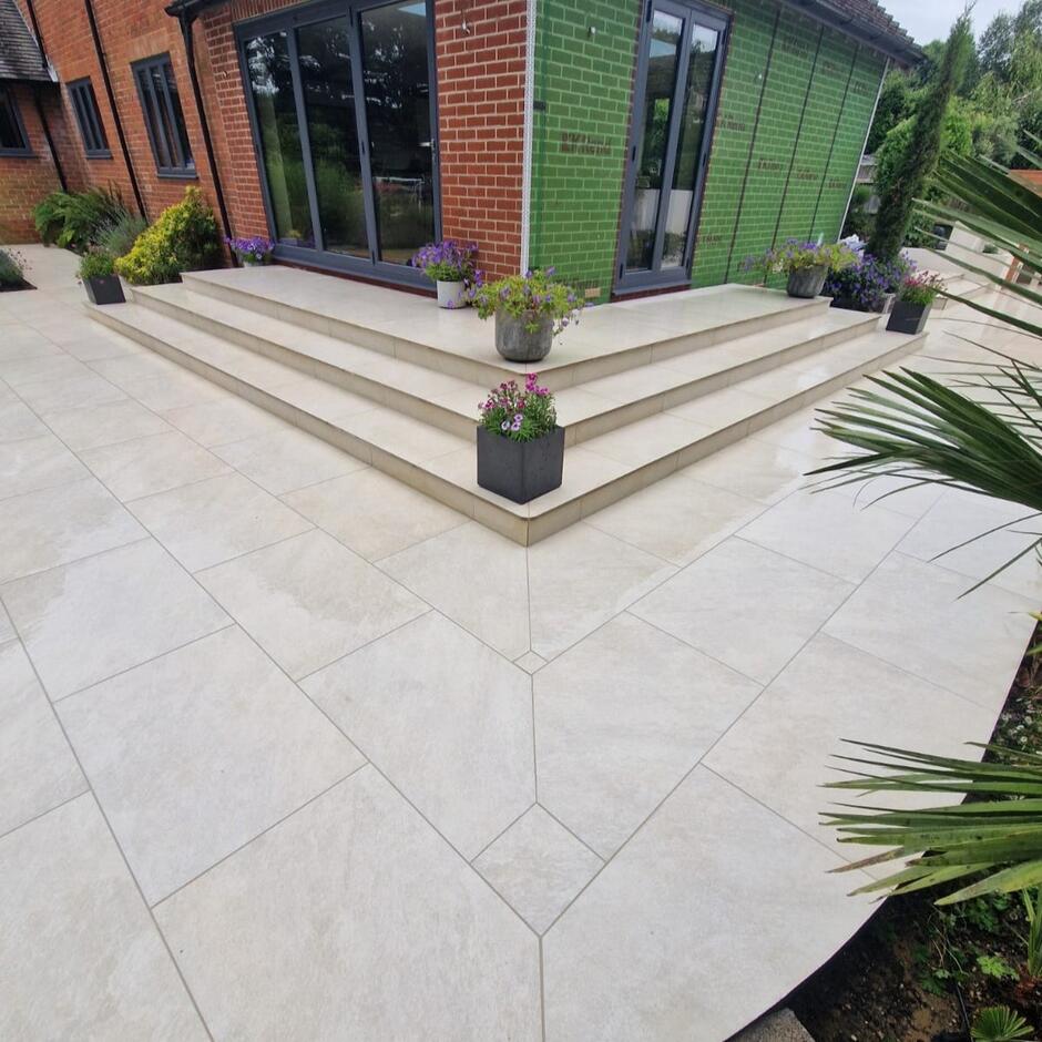 Sienna™ Quartz White Porcelain Paving light beige garden slabs