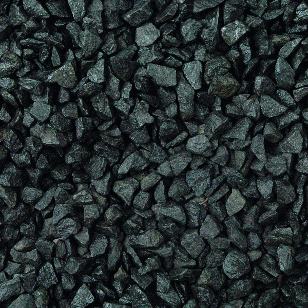 Black Basalt Chippings 14mm wet