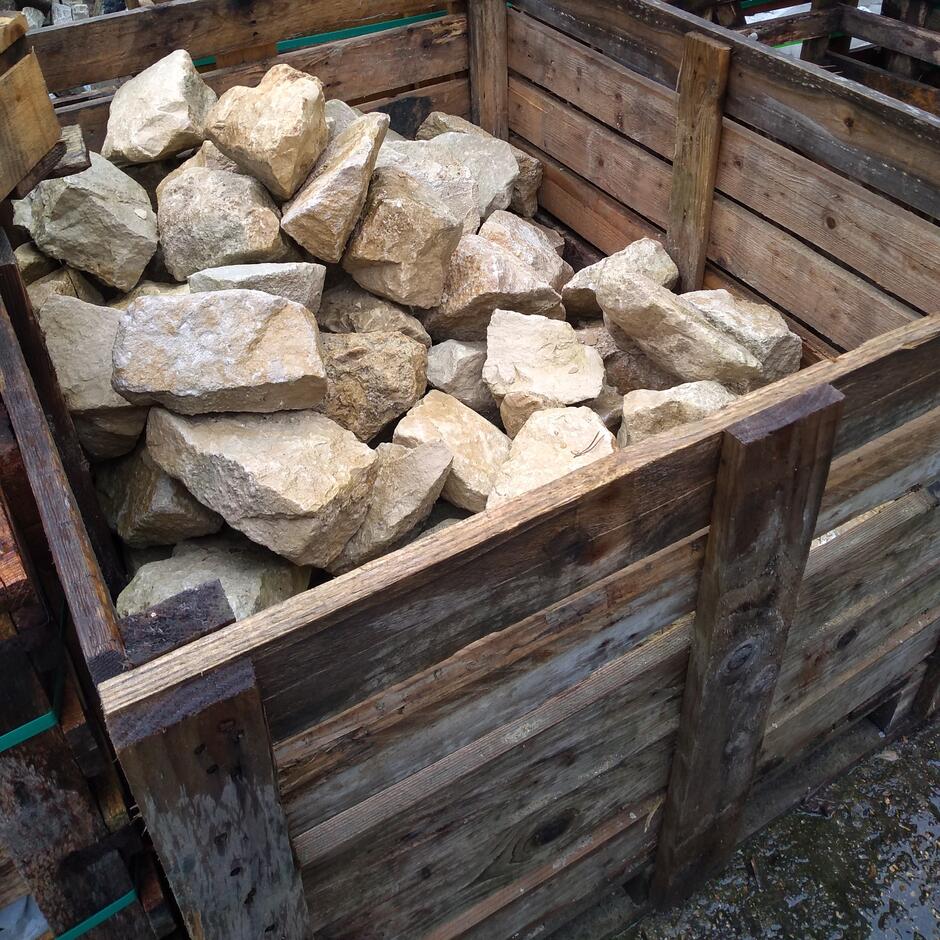 Purbeck Rockery; cream garden stones