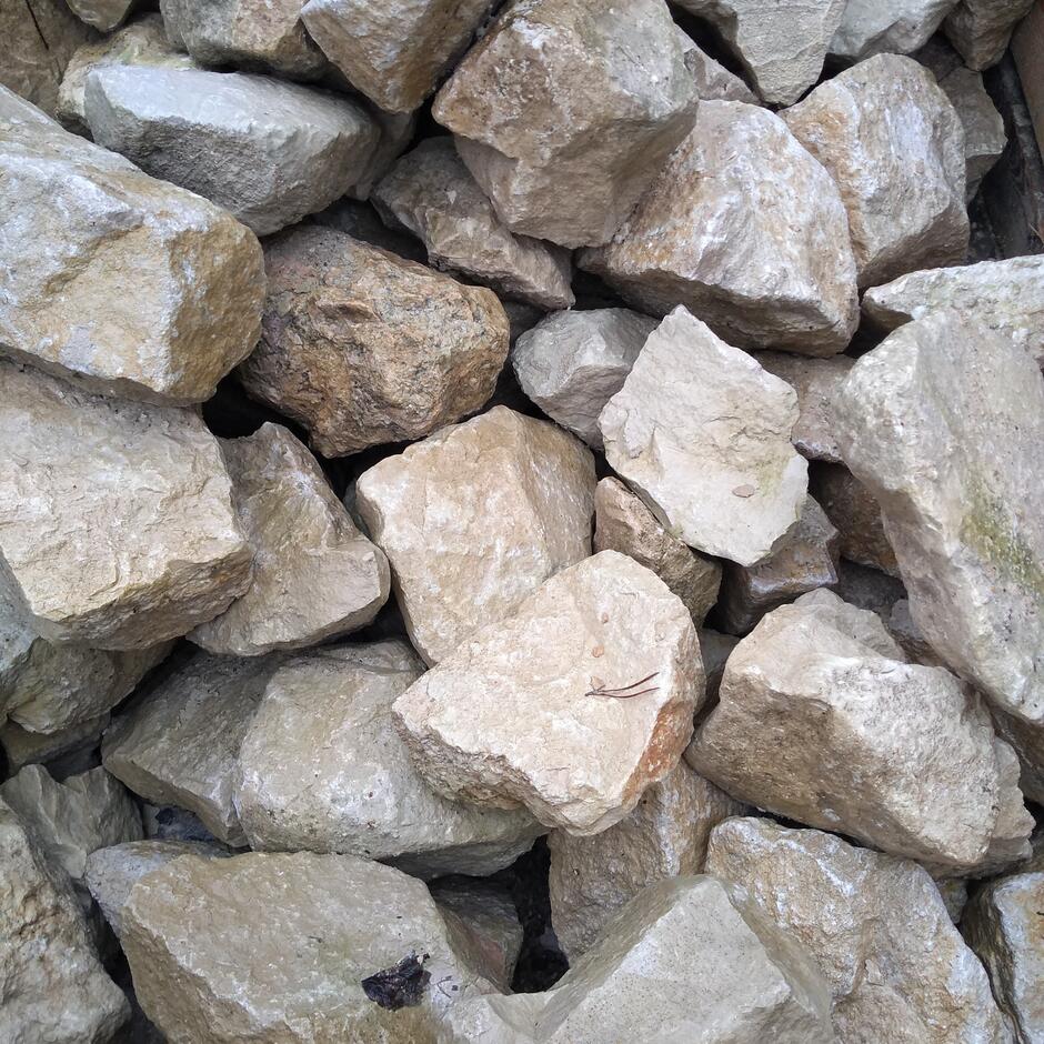 Purbeck Rockery, cream, beige decorative garden rocks