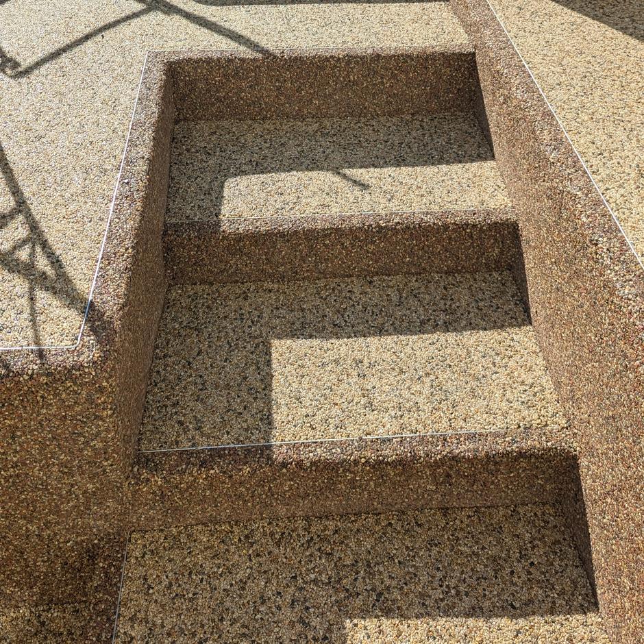 VubaRend 1kg Pouch golden resin outdoor steps