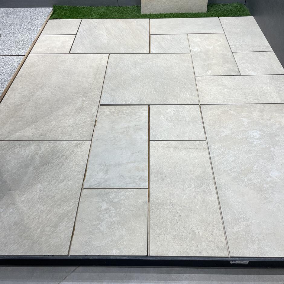 Jurassic Quartzite Porcelain Paving light grey silver garden paving slabs