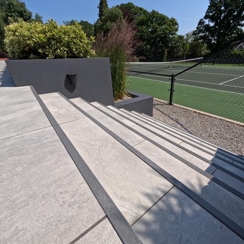 Sienna™ Jupiter Argent Porcelain Paving slab light grey paving steps