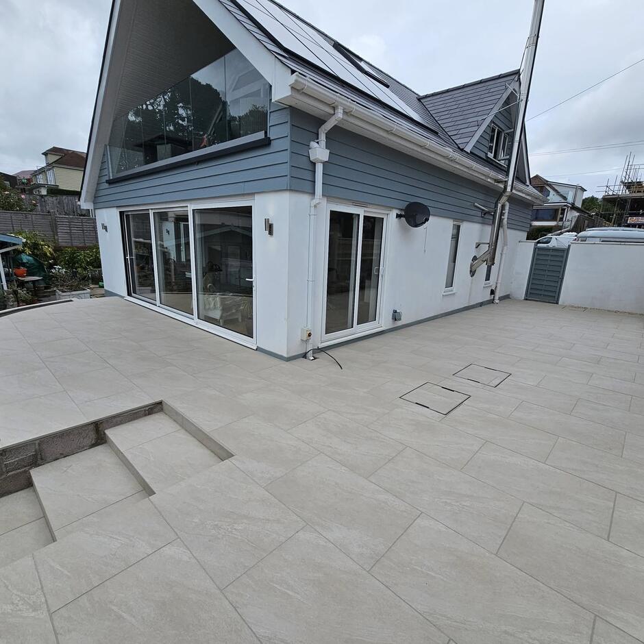 Sienna™ Sahara Beige Porcelain Paving