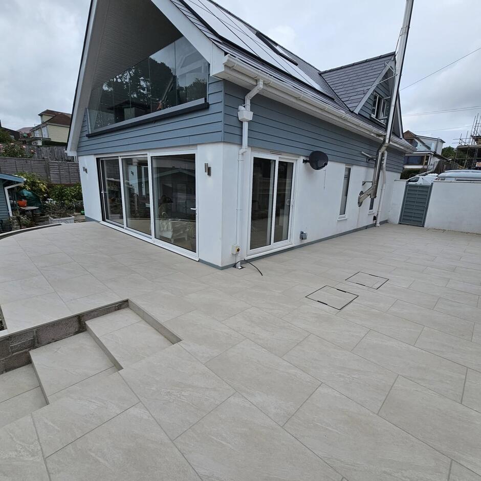 Sienna™ Sahara Beige Porcelain Paving