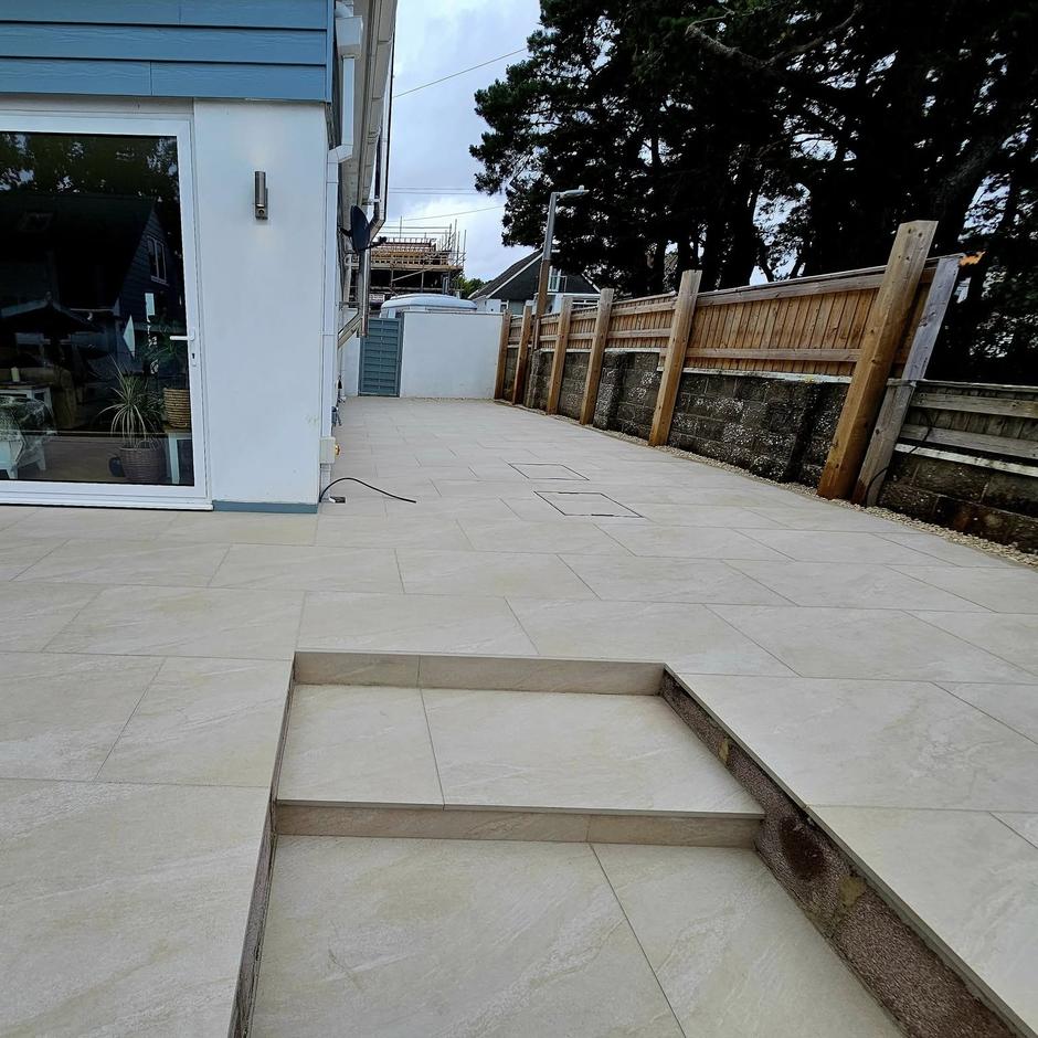 Sienna™ Sahara Beige Porcelain Paving