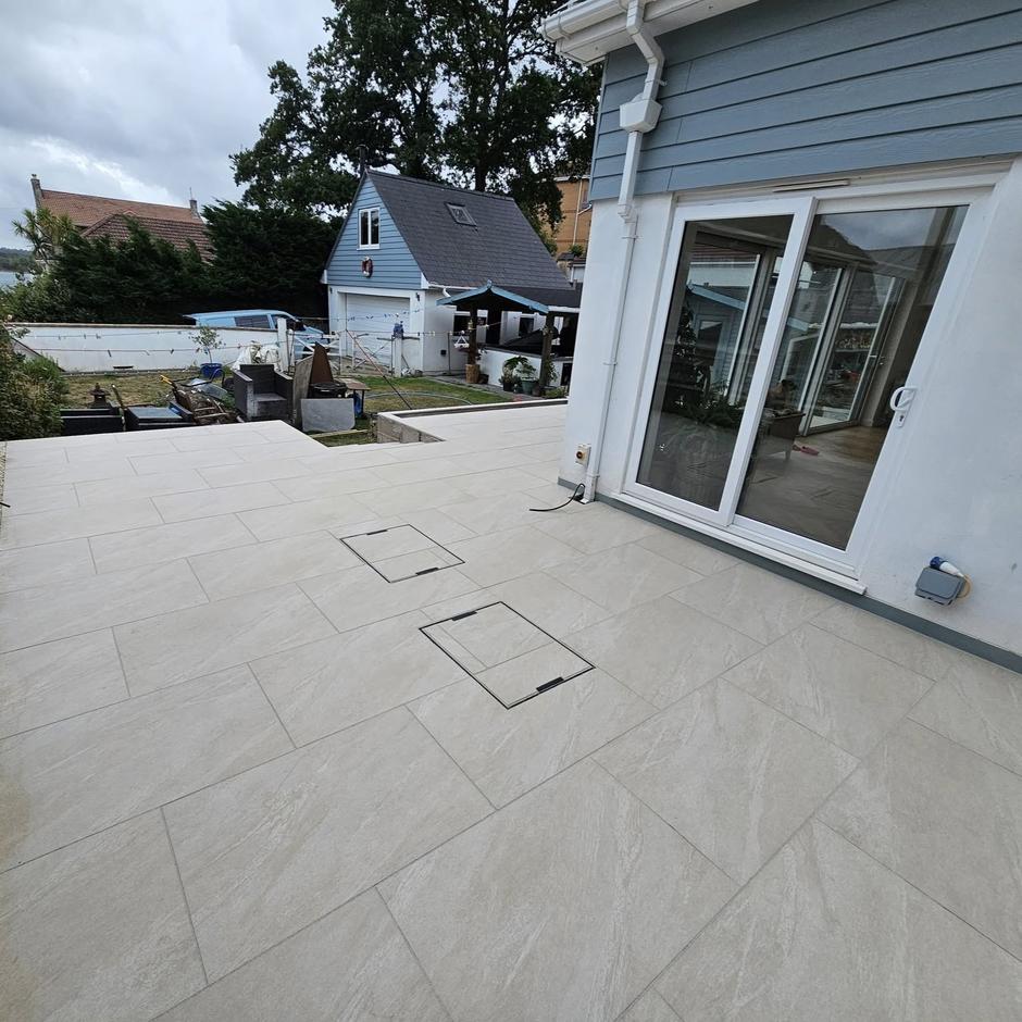 Sienna™ Sahara Beige Porcelain Paving