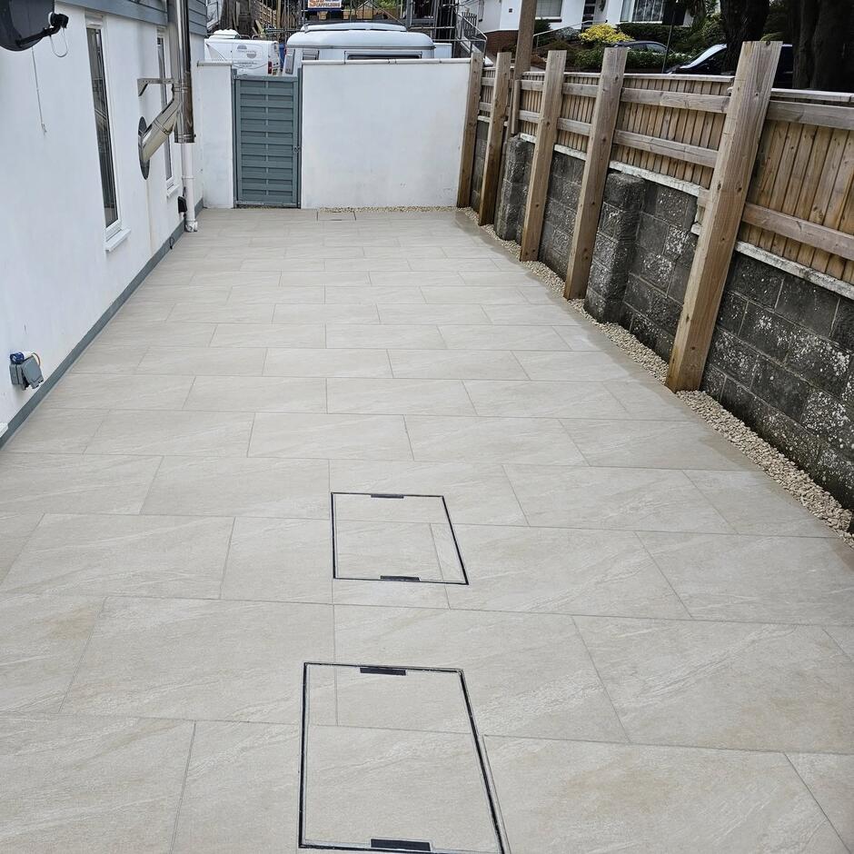 Sienna™ Sahara Beige Porcelain Paving