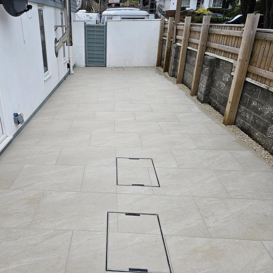 Sienna™ Sahara Beige Porcelain Paving