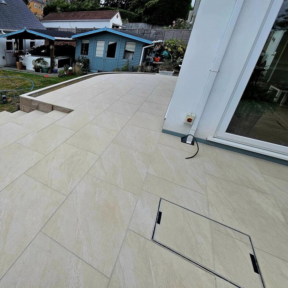 Sienna™ Sahara Beige Porcelain Paving