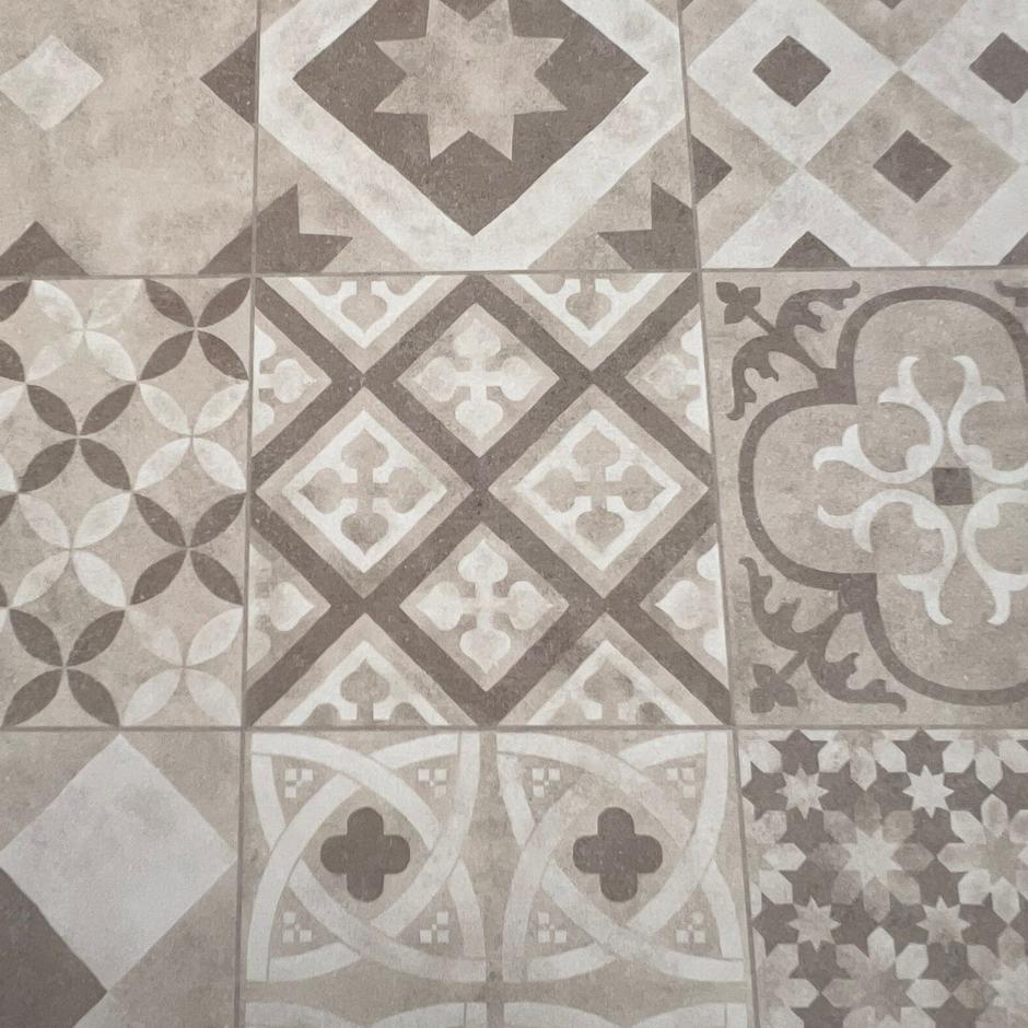 Valencia Beige Patterned Porcelain Paving crem pavers