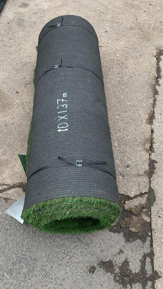 DISCOUNTED Artificial Grass, 10m x1.37m Width Roll
