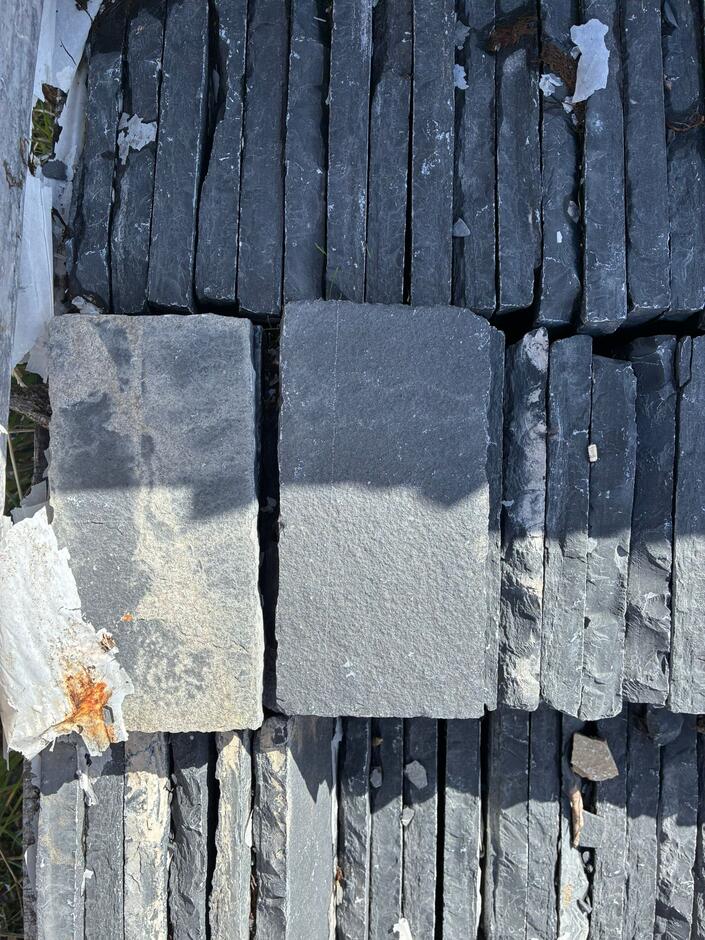 Carbon black limestone cobble setts 100 x 100