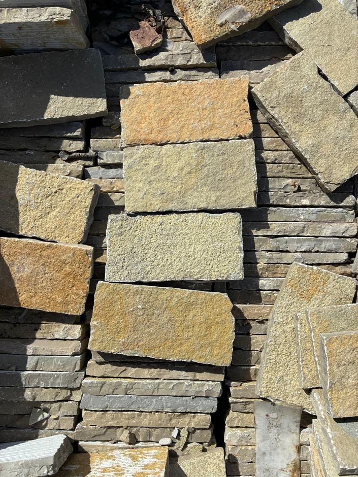 DISCOUNTED Yellow Limestone Cobbles Setts, 200x100 stones