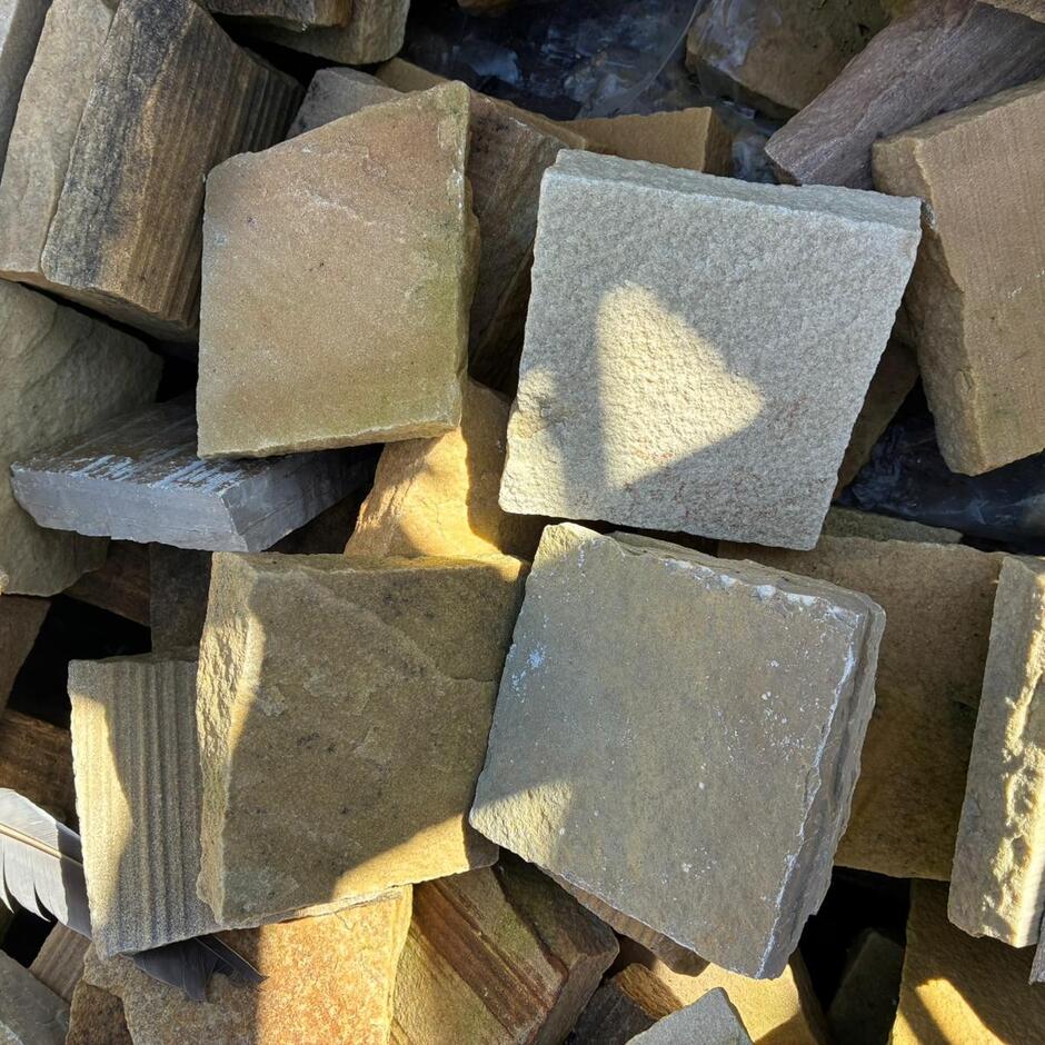 fossil sandstone cobble setts