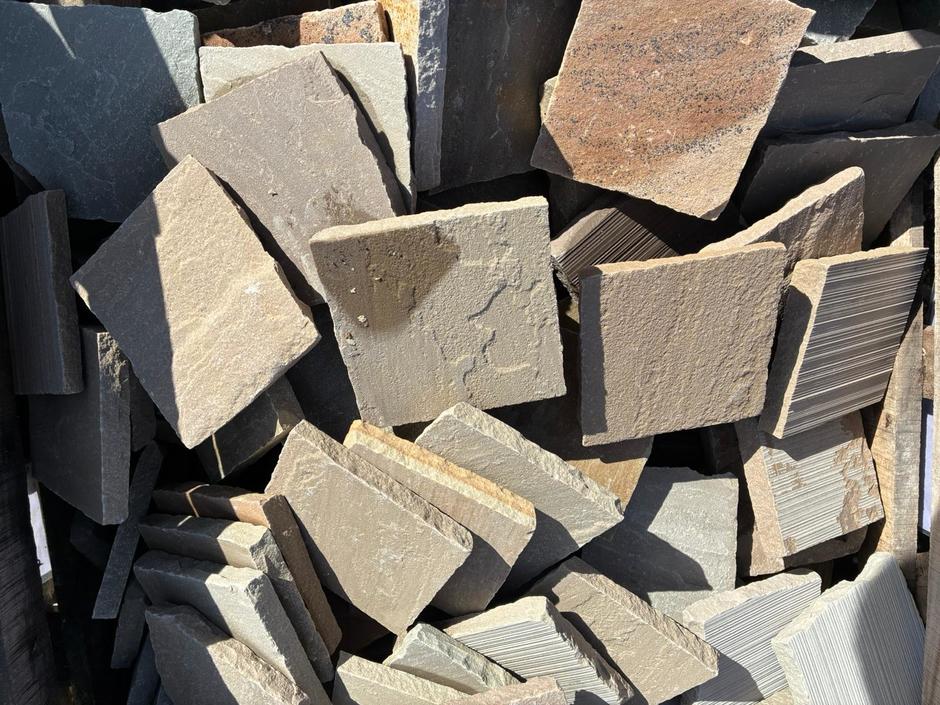 DISCOUNTED Rippon Buff Blend Sandstone Cobbles Setts, Various Sizes