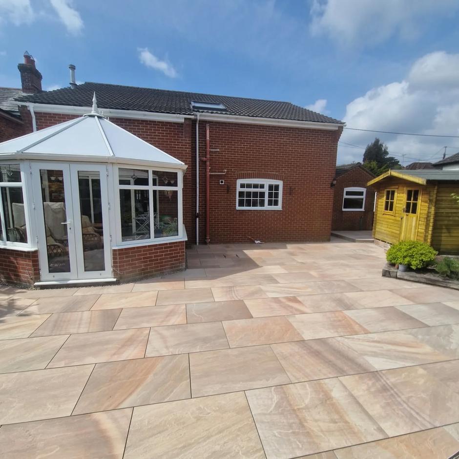 'Natural' Raveena Porcelain Paving