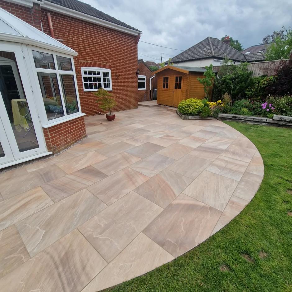 'Natural' Raveena Porcelain Paving circle kit