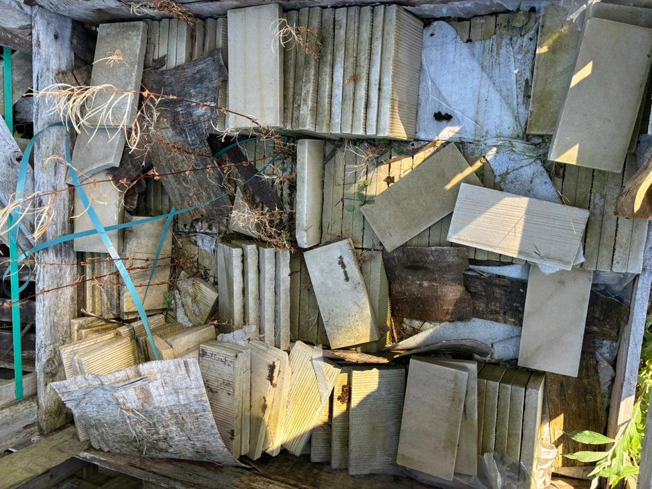 DISCOUNTED Golden Fossil Sawn Sandstone Cobbles Setts, 200x100mm - Only 1 Pack Available