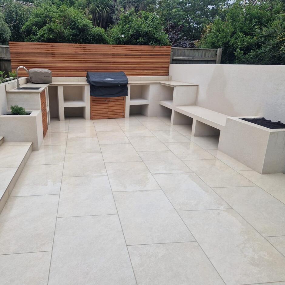 Sienna quartz white laid porcelain patio