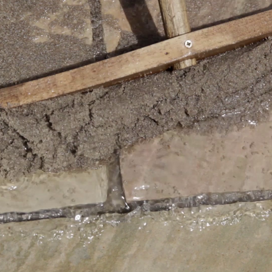 Azpects EASYJoint Basalt 12.5kg tub application with tools