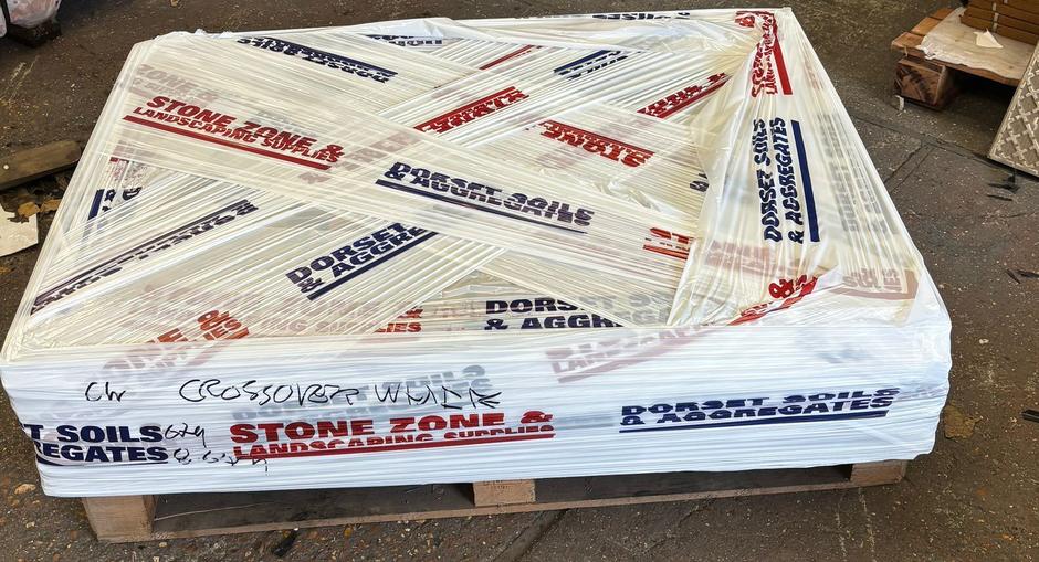 DISCOUNTED Crossover White Porcelain Paving, 900 x 600, 8.64m - Only 1 Pack Available