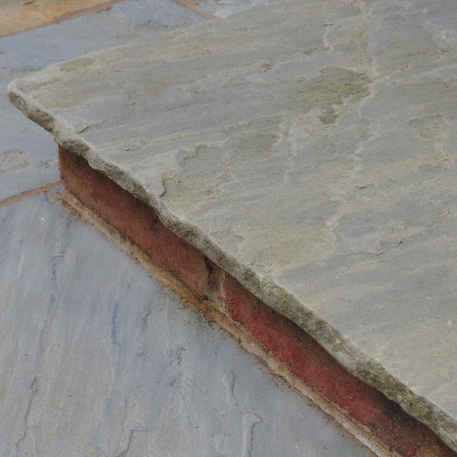Havana Sandstone Paving (Weathered)